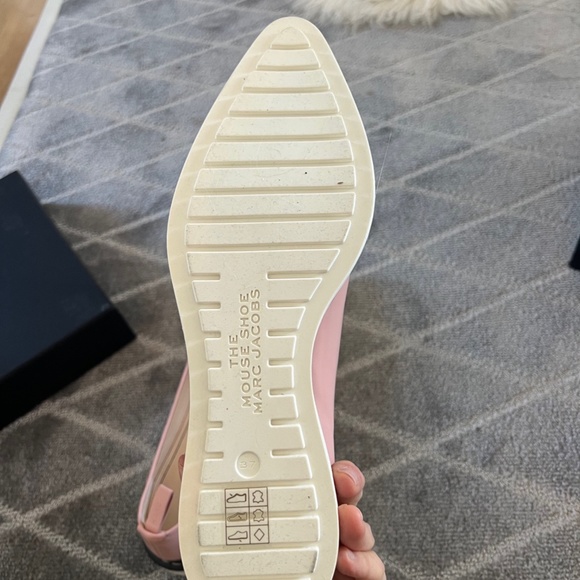 Marc Jacobs Size 7 Light Pink Leather with White Outer Sole - Picture 6 of 8